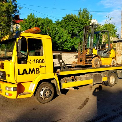 Celtniecības tehnikas pārvietošana