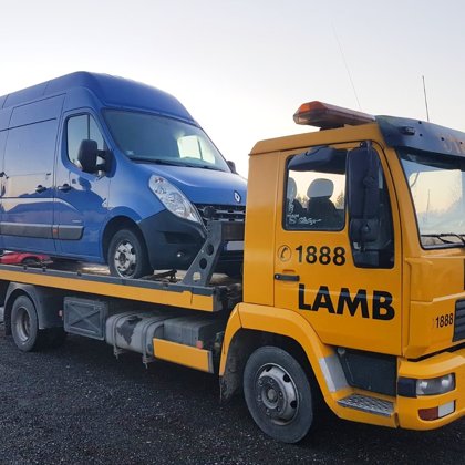 Kravas mikroautobusu evakuācija