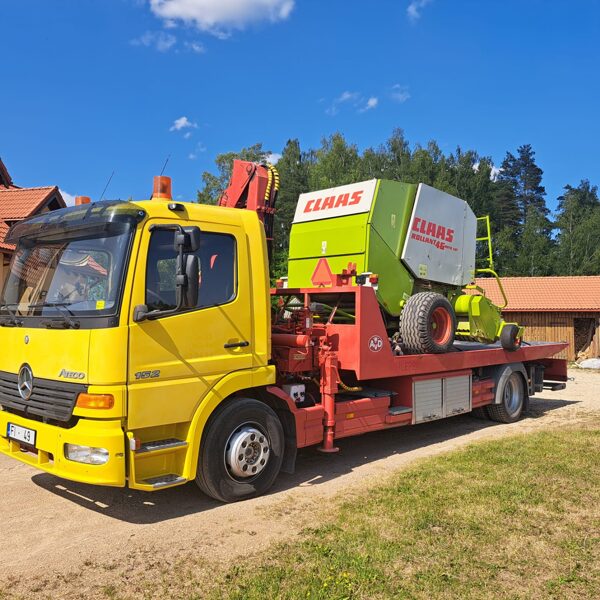Lauksaimniecības tehnikas transports