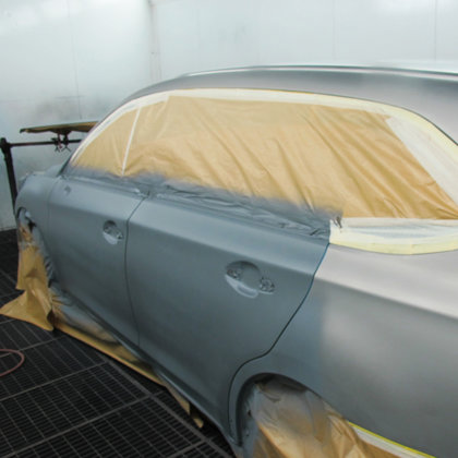 Mašīnas sāna krāsošana