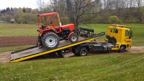 Traktortehnikas autoevakuators